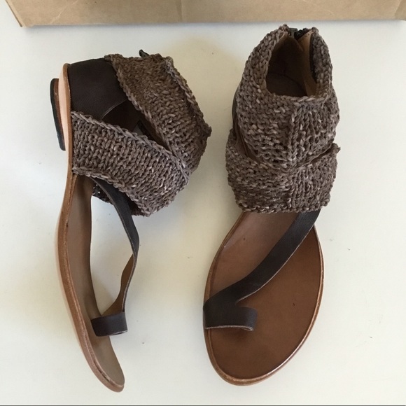 NIB CYDWOQ Turret Sandals 38 (7.5), 39 (8.5) and 40 (9.5) Chocolate - Picture 2 of 12